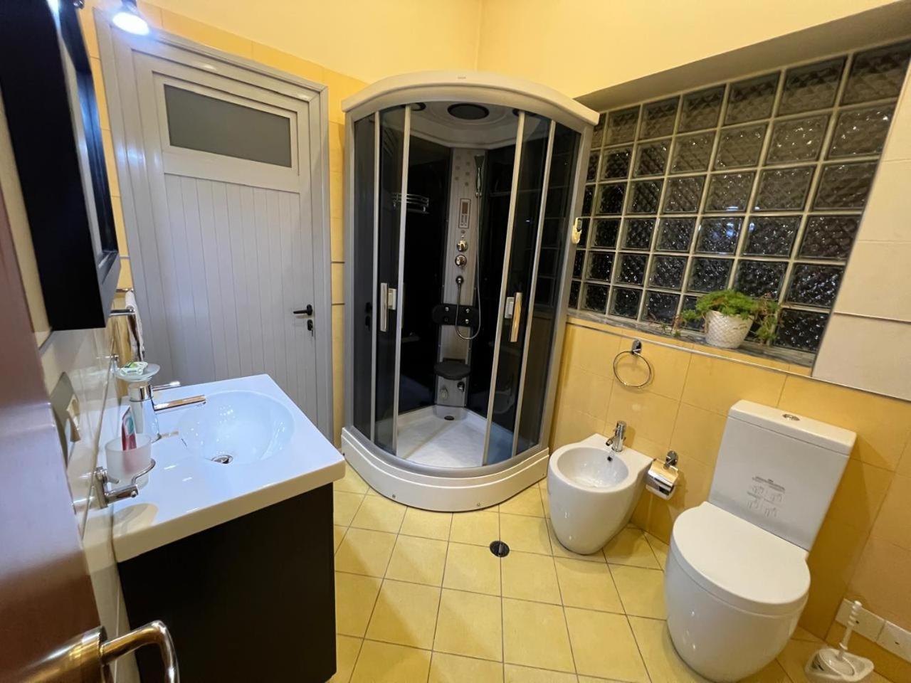Apartment 189 Tiranë Luaran gambar